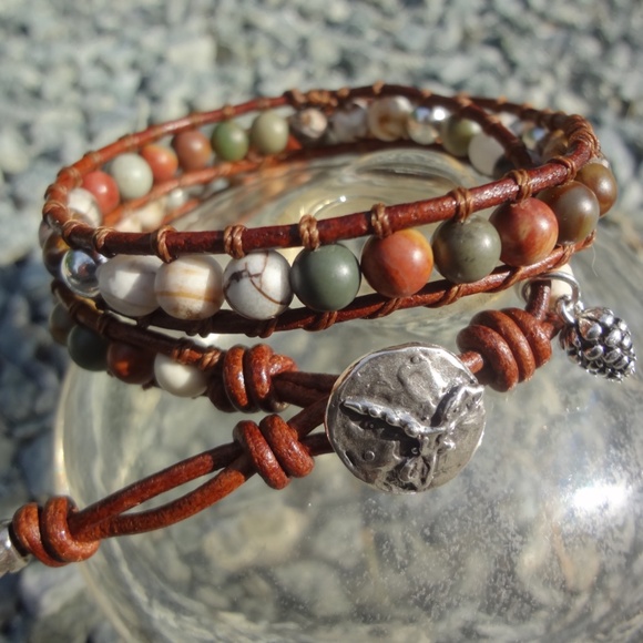 Double Wrap Leather Bracelet w/ Silver Pinecone Charm & Dragonfly clasp. - Picture 4 of 6